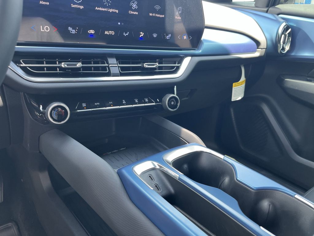 new 2025 Chevrolet Equinox EV car, priced at $38,573