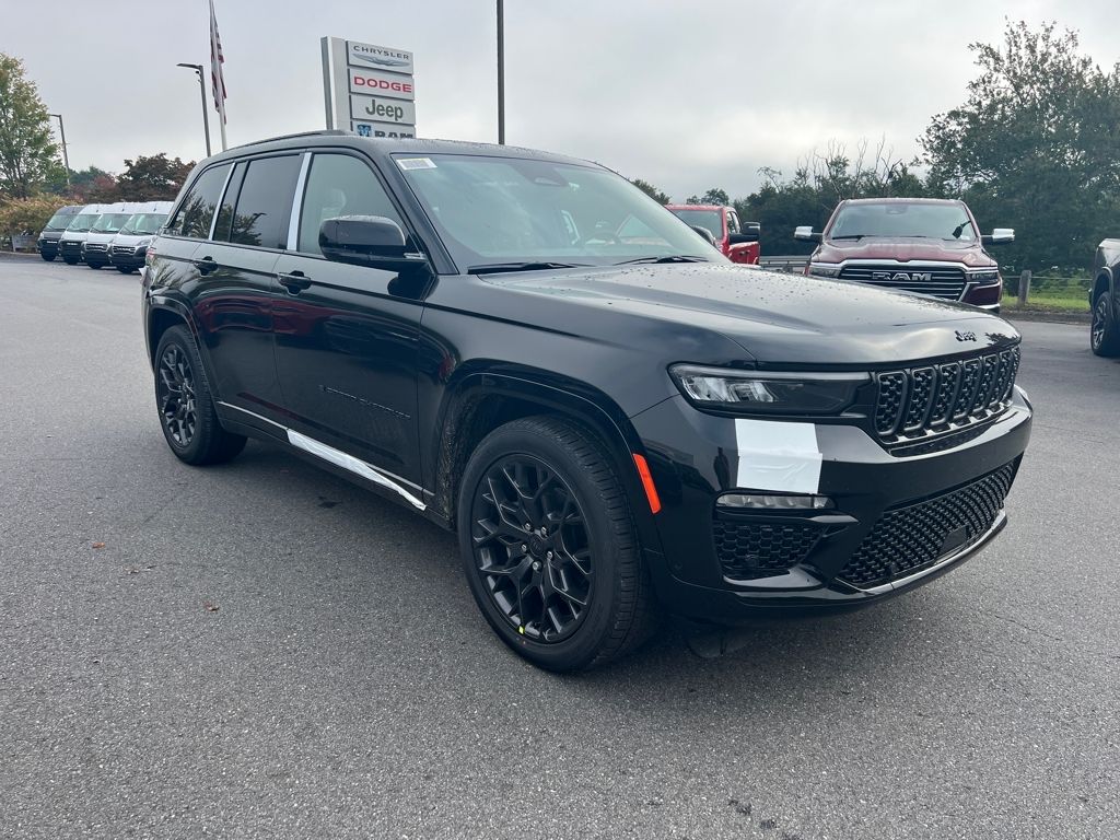 new 2025 Jeep Grand Cherokee car, priced at $64,990