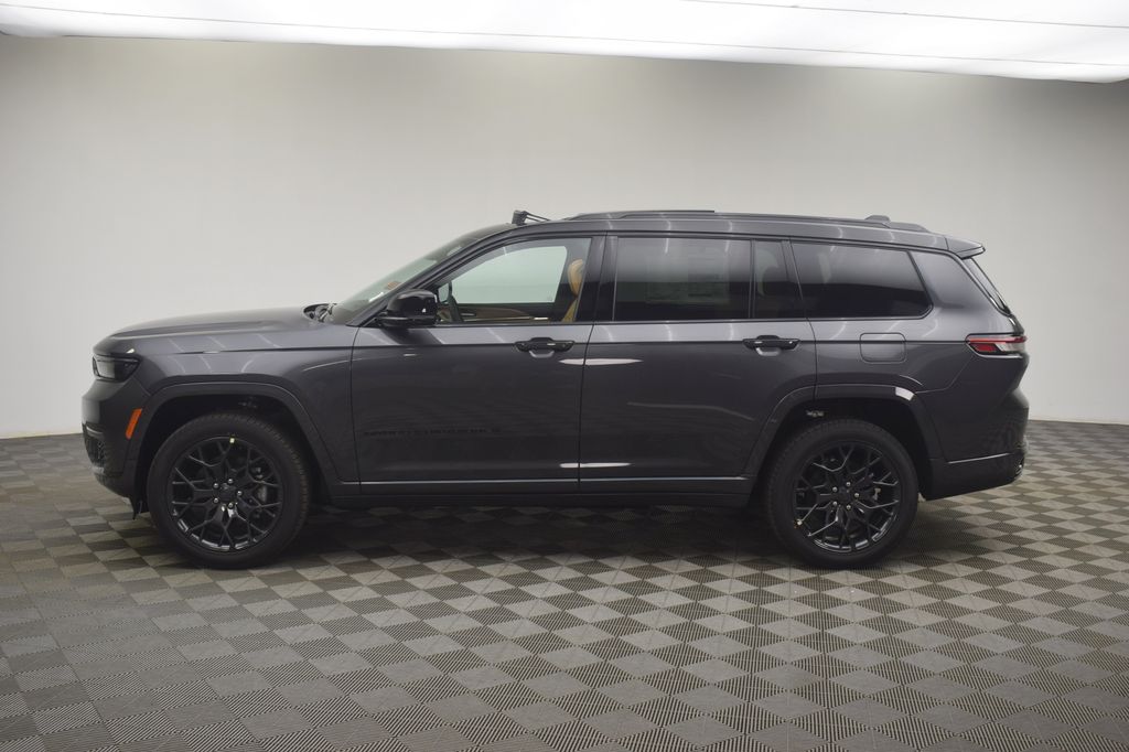 new 2025 Jeep Grand Cherokee L car, priced at $70,107