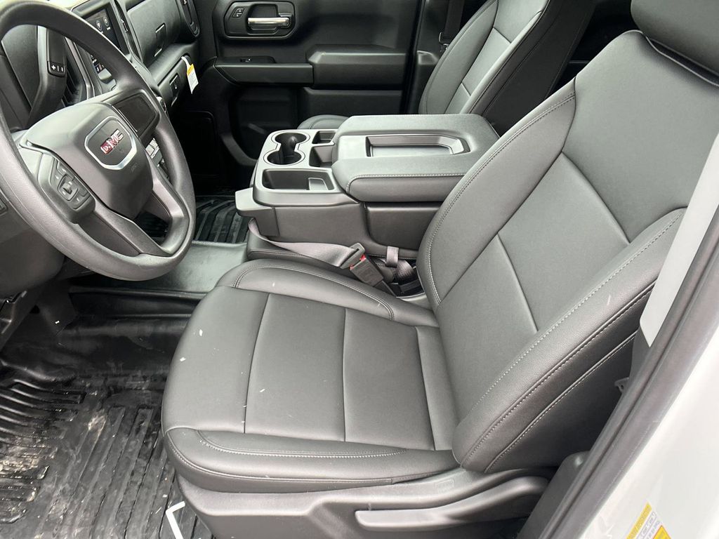 new 2024 GMC Sierra 2500HD car, priced at $48,933