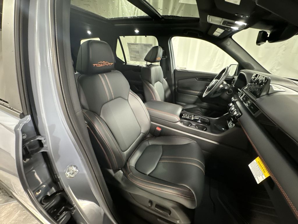 new 2025 Honda Pilot car, priced at $51,305