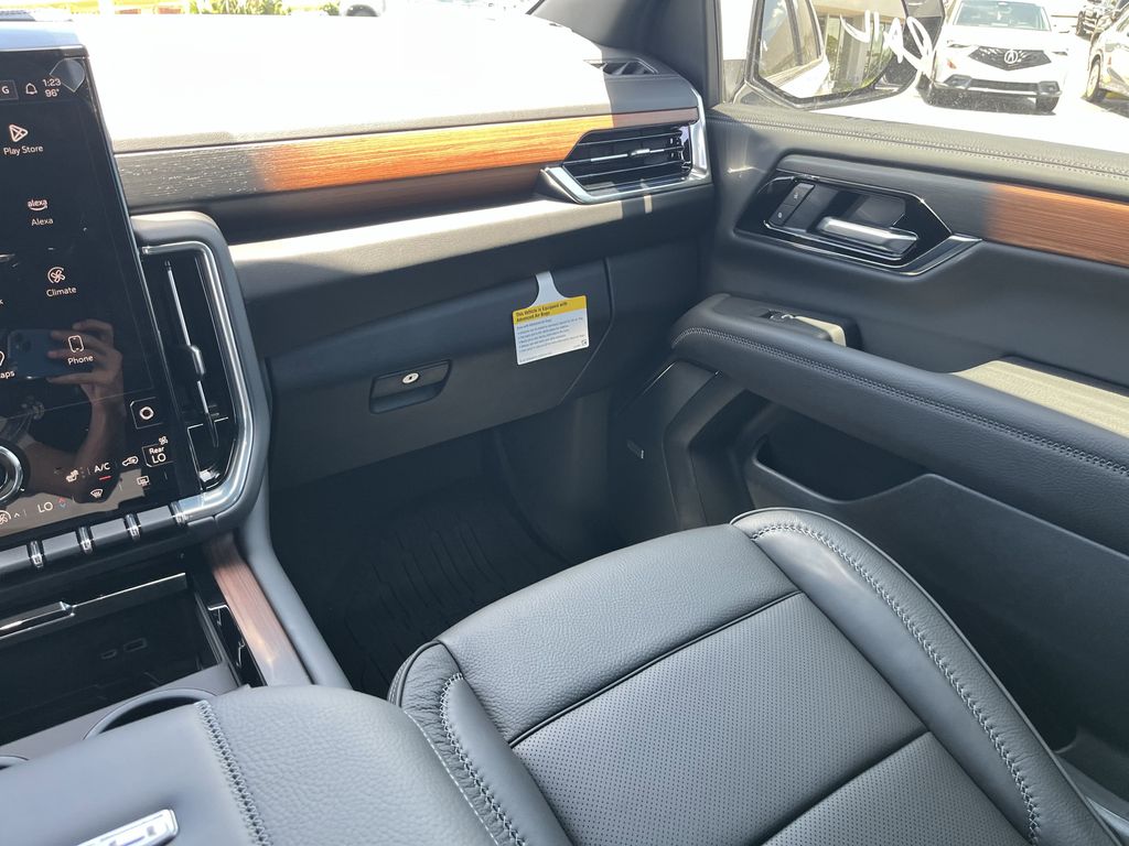new 2025 GMC Yukon car, priced at $83,140