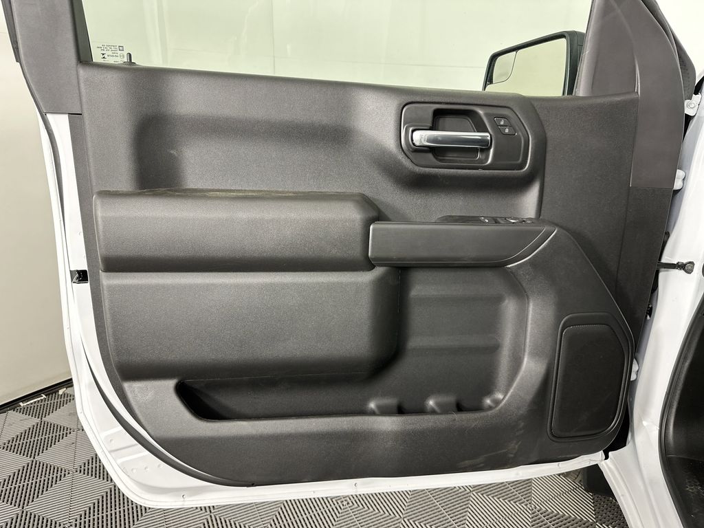 new 2025 GMC Sierra 1500 car, priced at $33,145