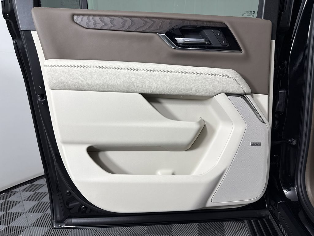 new 2025 GMC Yukon XL car, priced at $97,374