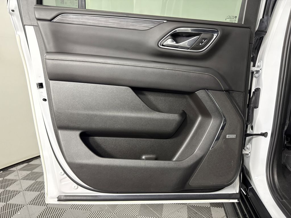 used 2023 GMC Yukon XL car, priced at $55,697