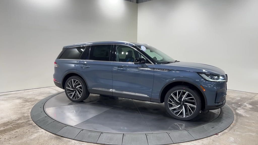 new 2025 Lincoln Aviator car, priced at $79,470