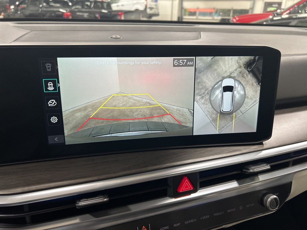 new 2025 Kia Sorento car, priced at $40,122
