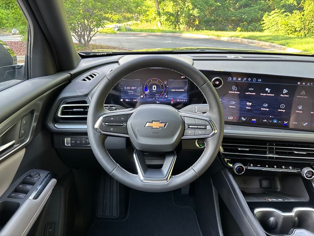 new 2025 Chevrolet Traverse car, priced at $44,695