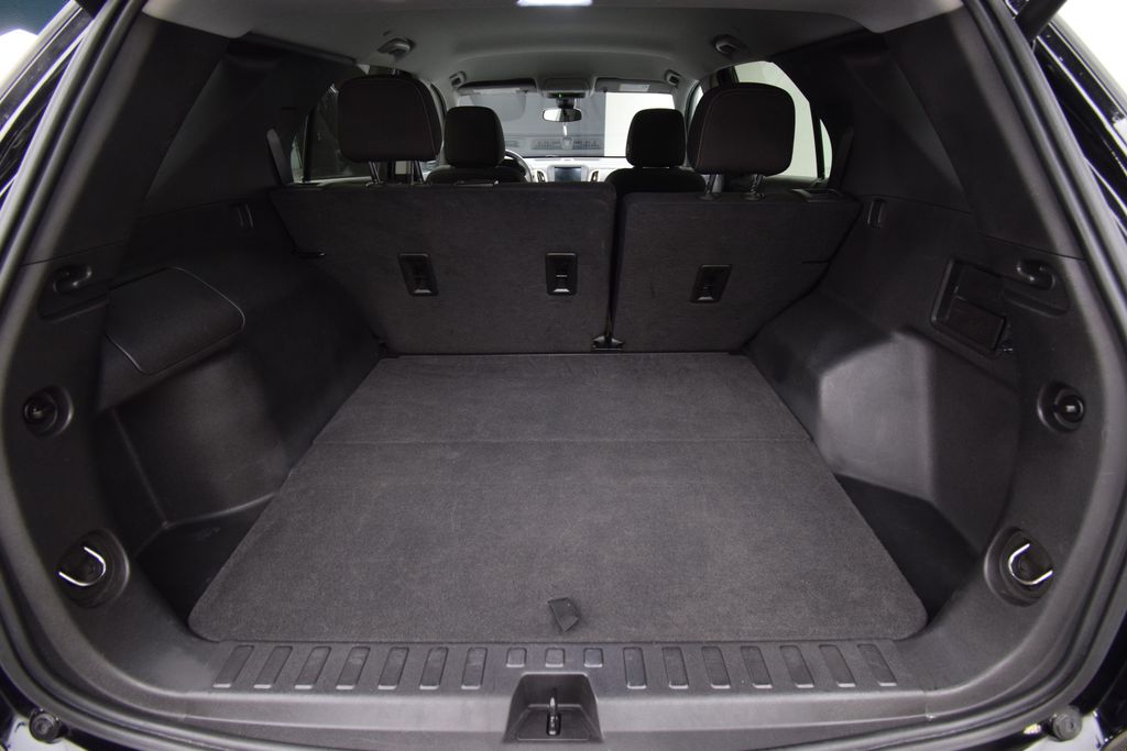 used 2023 Chevrolet Equinox car, priced at $17,800