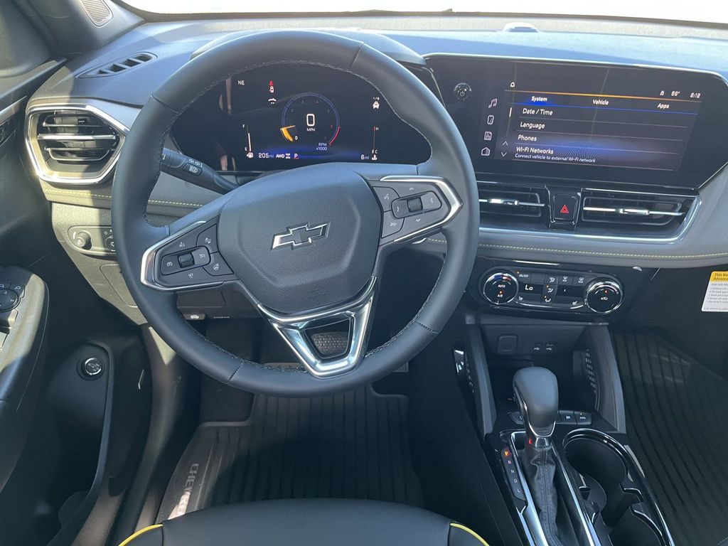 new 2025 Chevrolet TrailBlazer car, priced at $30,424