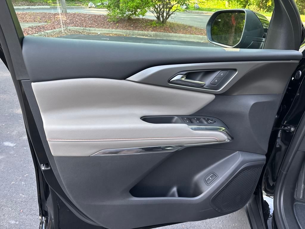 new 2025 Chevrolet Traverse car, priced at $44,695