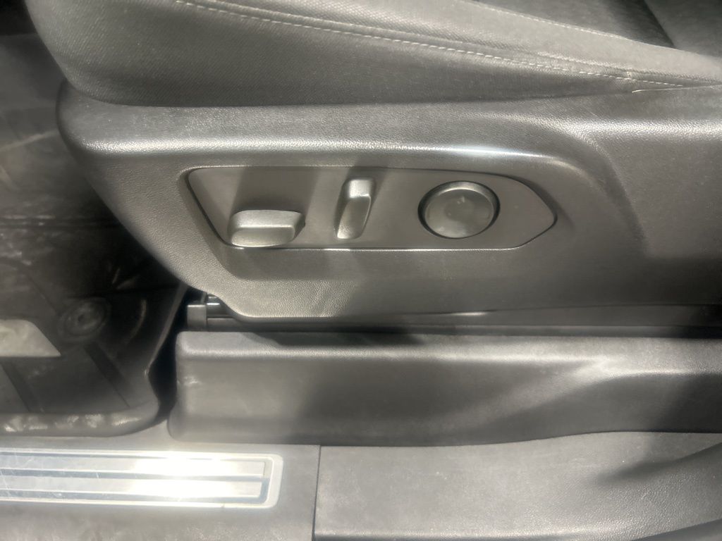 used 2022 Chevrolet Silverado 1500 car, priced at $41,417