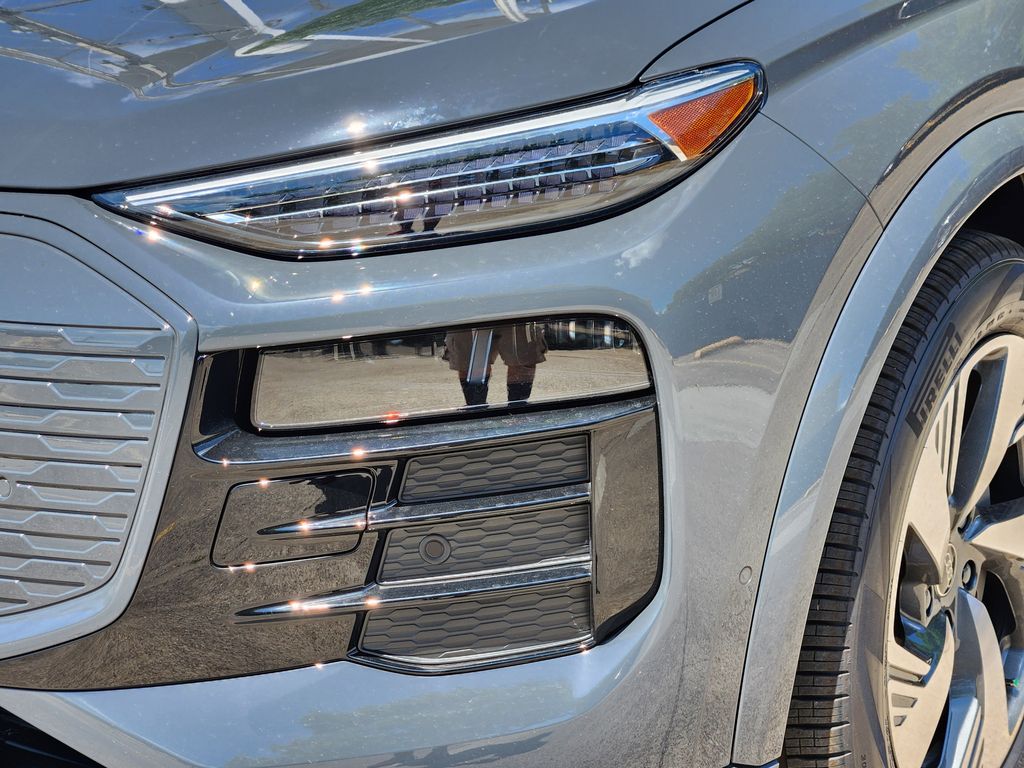 new 2025 Audi e-tron car, priced at $77,155