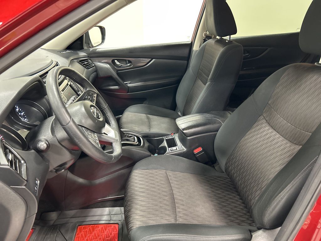 used 2019 Nissan Rogue car, priced at $17,957