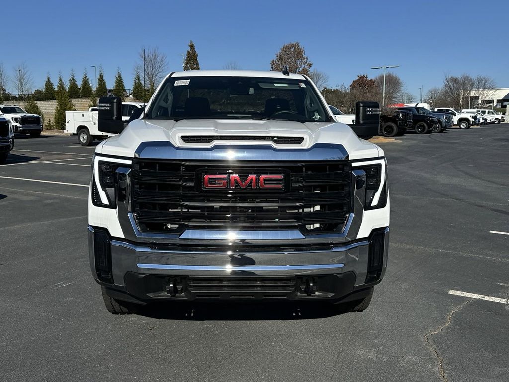 new 2025 GMC Sierra 2500HD car, priced at $49,388