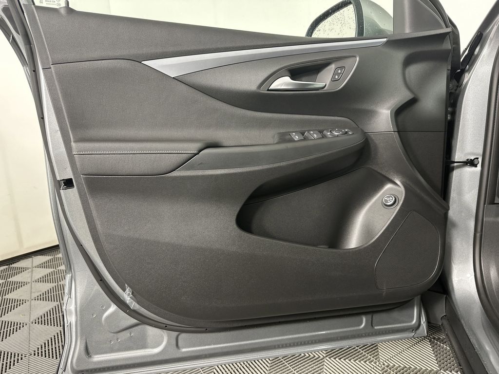 new 2025 Buick Envista car, priced at $27,375