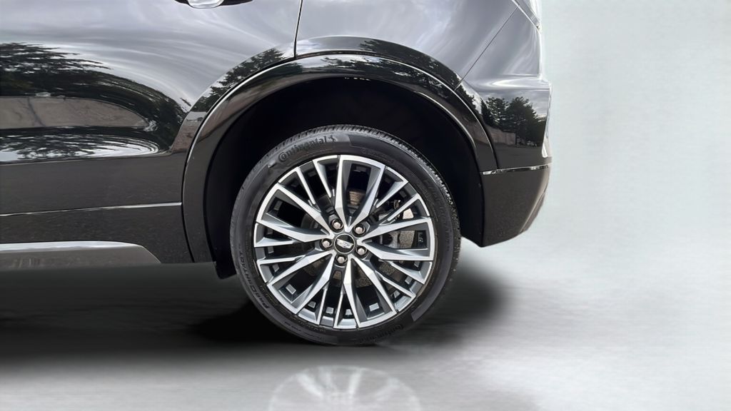 used 2024 Cadillac XT4 car, priced at $43,000