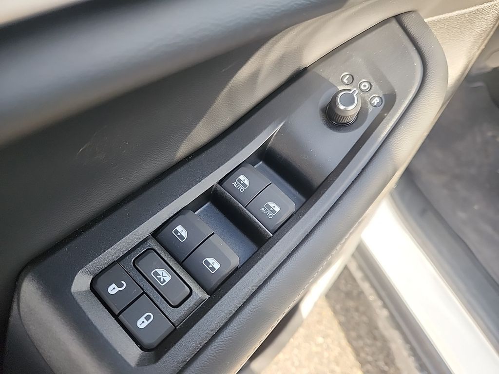 new 2025 Jeep Grand Cherokee car, priced at $46,990