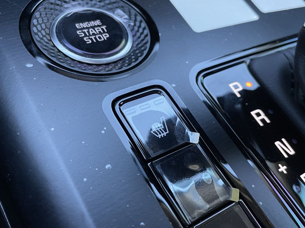 new 2025 Kia Niro car, priced at $29,867