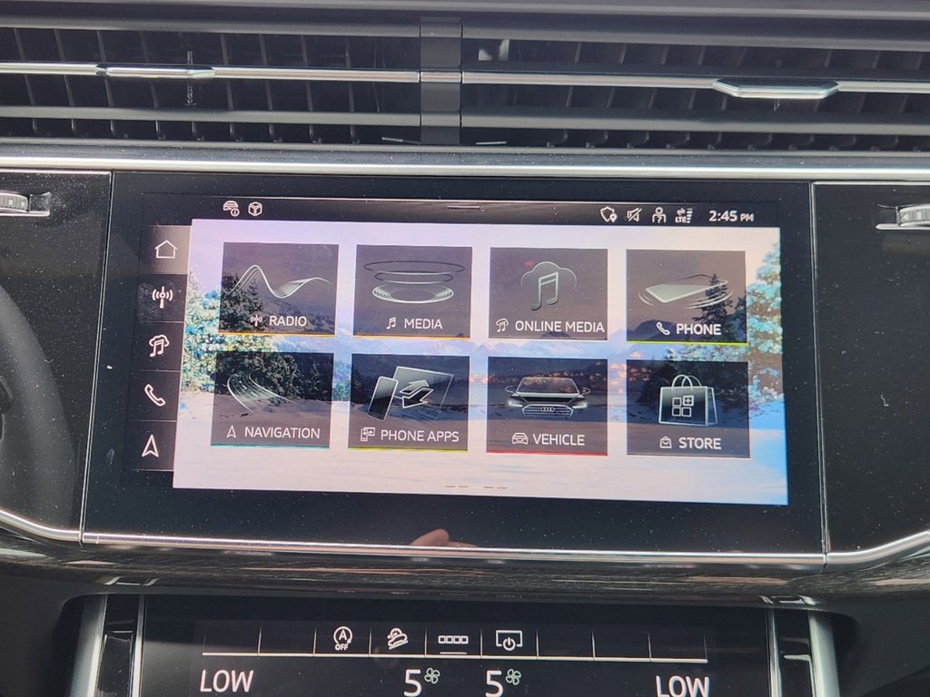new 2025 Audi Q7 car, priced at $77,750