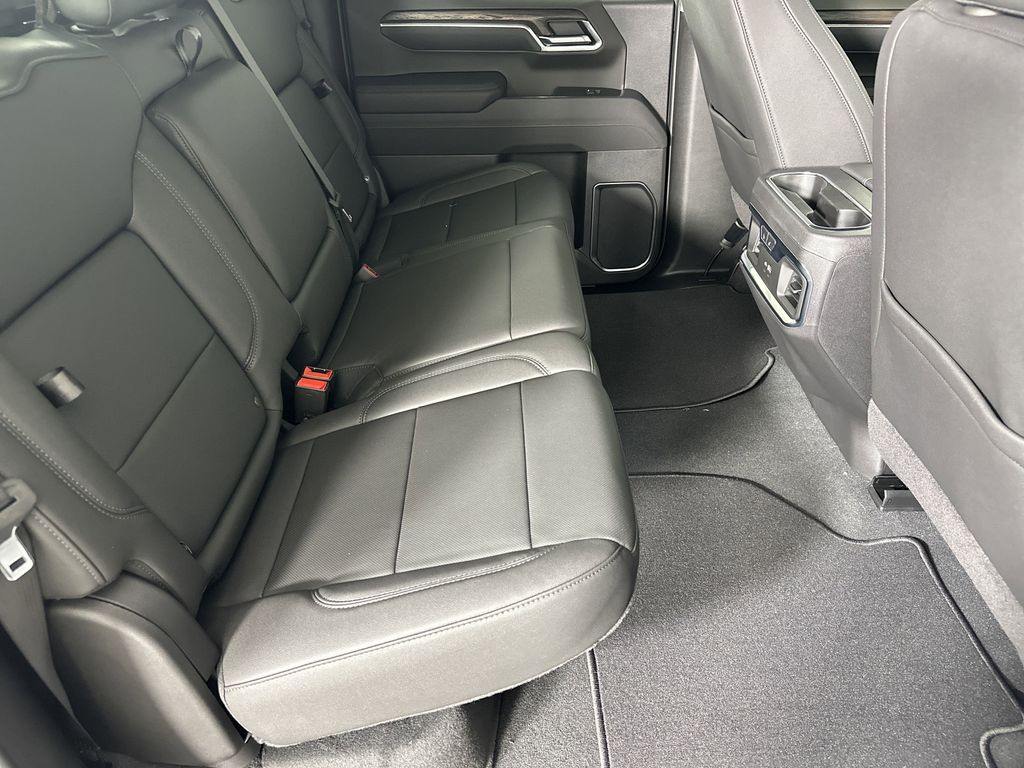 new 2025 GMC Sierra 1500 car, priced at $57,624