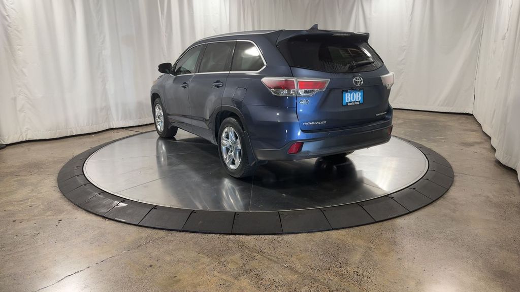 used 2016 Toyota Highlander car, priced at $19,458