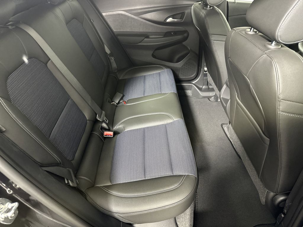 new 2025 Buick Envista car, priced at $27,375