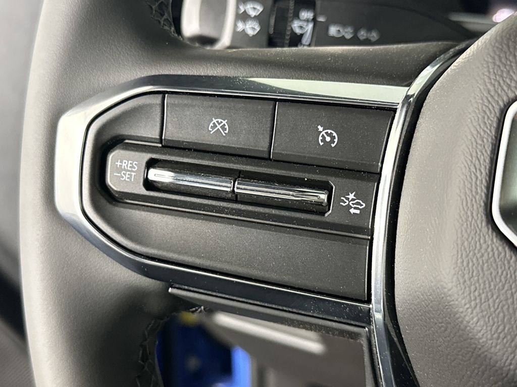 new 2025 GMC Canyon car, priced at $45,095