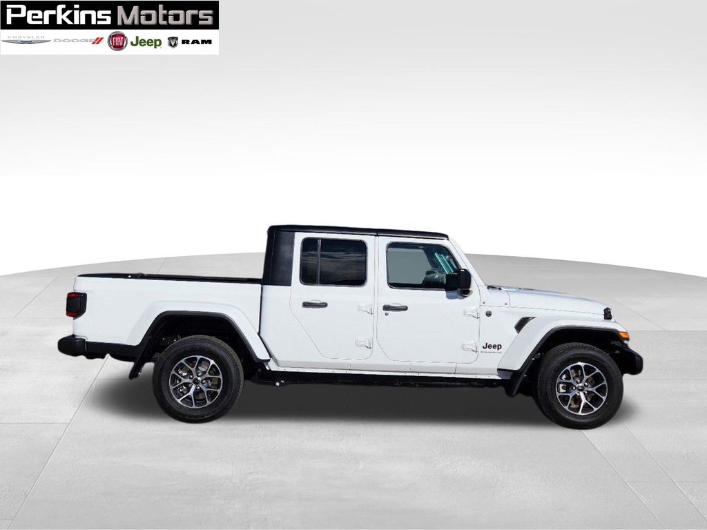 new 2025 Jeep Gladiator car, priced at $48,764