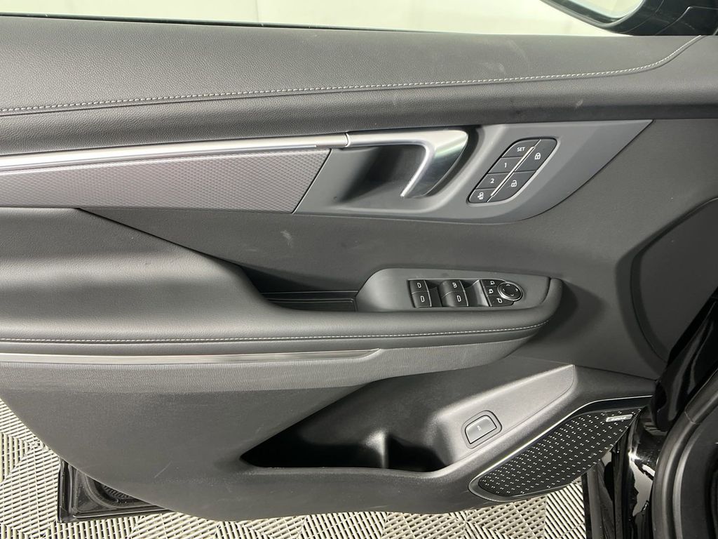 new 2025 Buick Enclave car, priced at $46,530