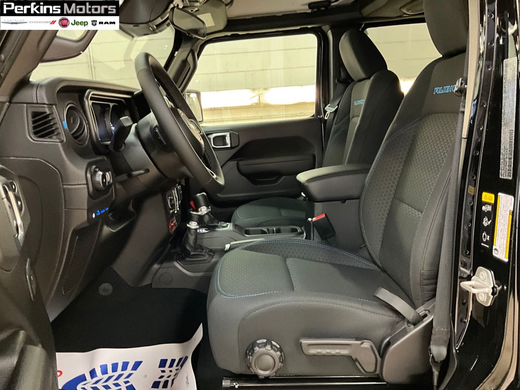 new 2025 Jeep Wrangler car, priced at $58,758