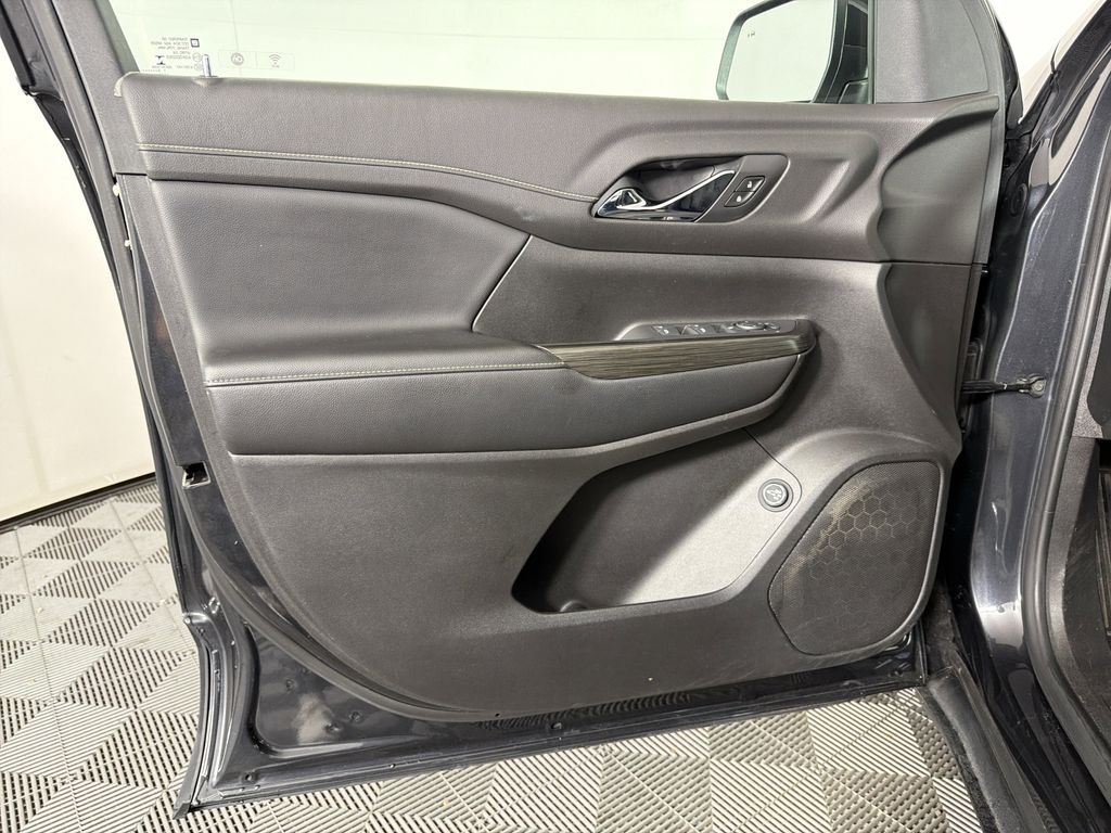 used 2020 GMC Acadia car, priced at $20,995