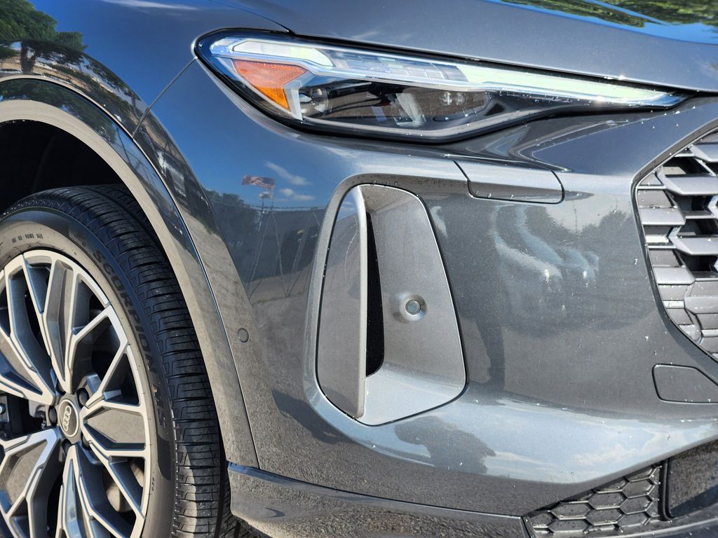 new 2025 Audi Q5 car, priced at $60,975