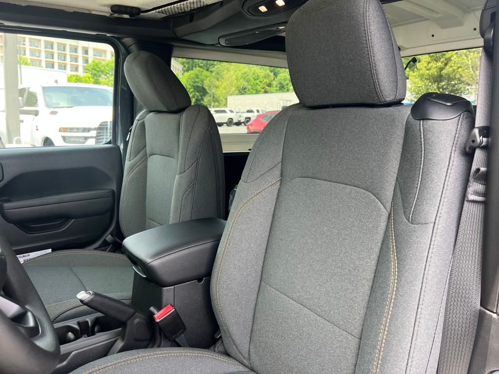 new 2025 Jeep Wrangler car, priced at $35,990