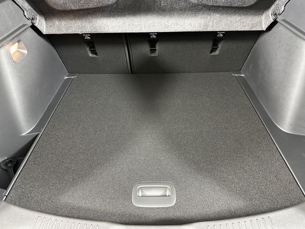 new 2025 Buick Envista car, priced at $27,375