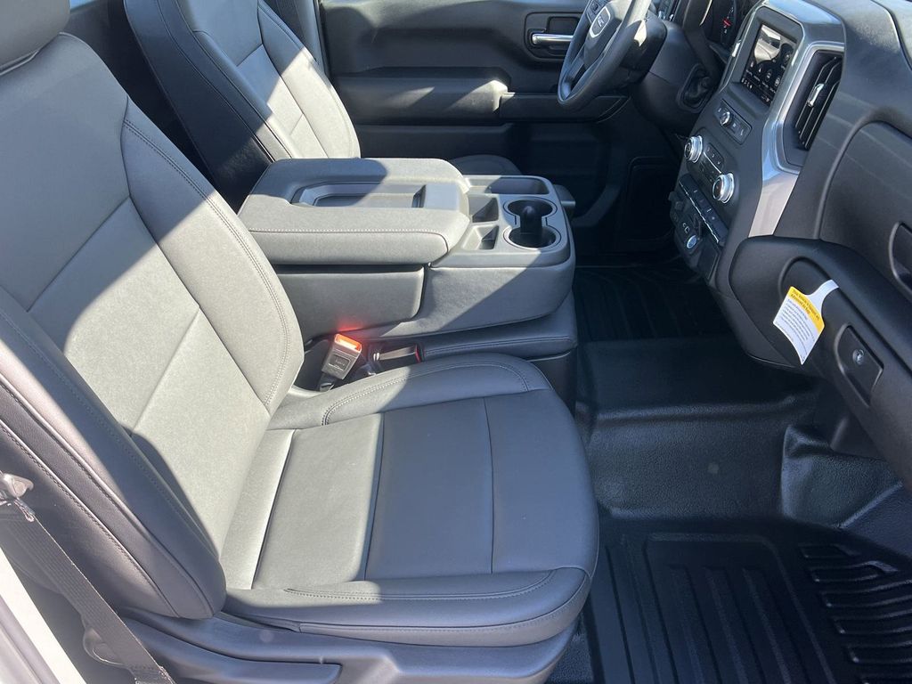 new 2025 GMC Sierra 2500HD car, priced at $47,489