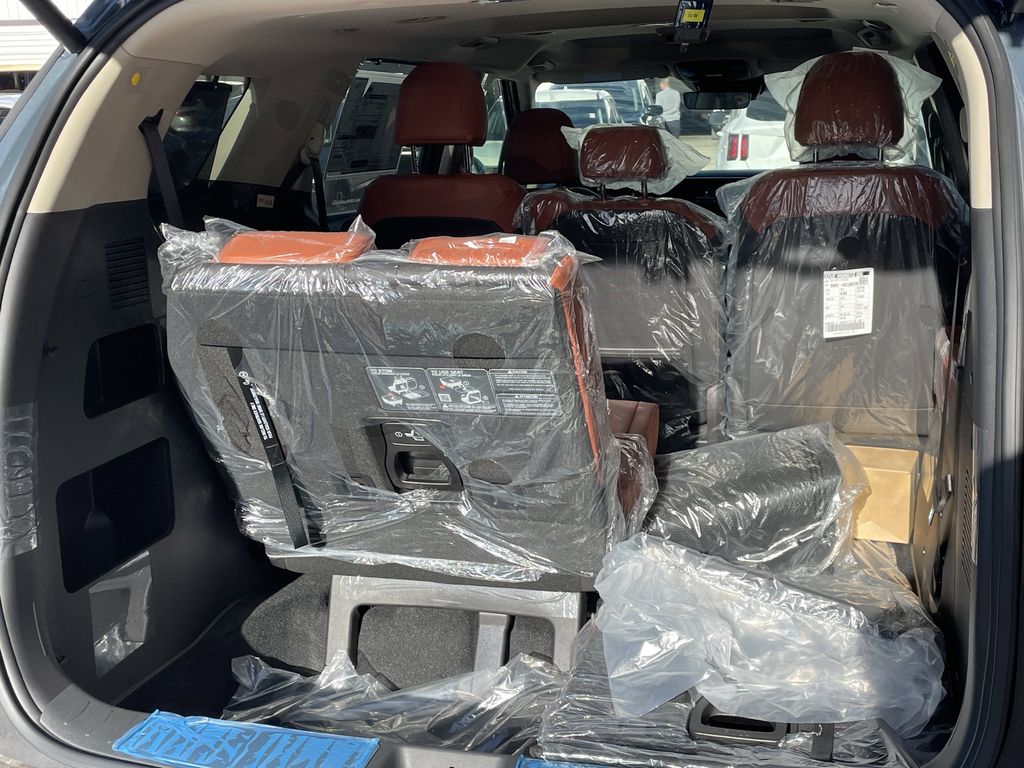 new 2026 Kia Carnival Hybrid car, priced at $48,555