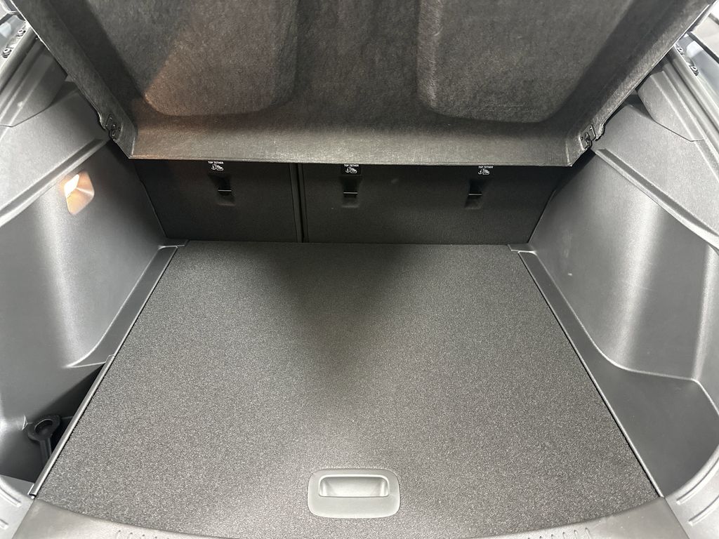 new 2025 Buick Envista car, priced at $29,869
