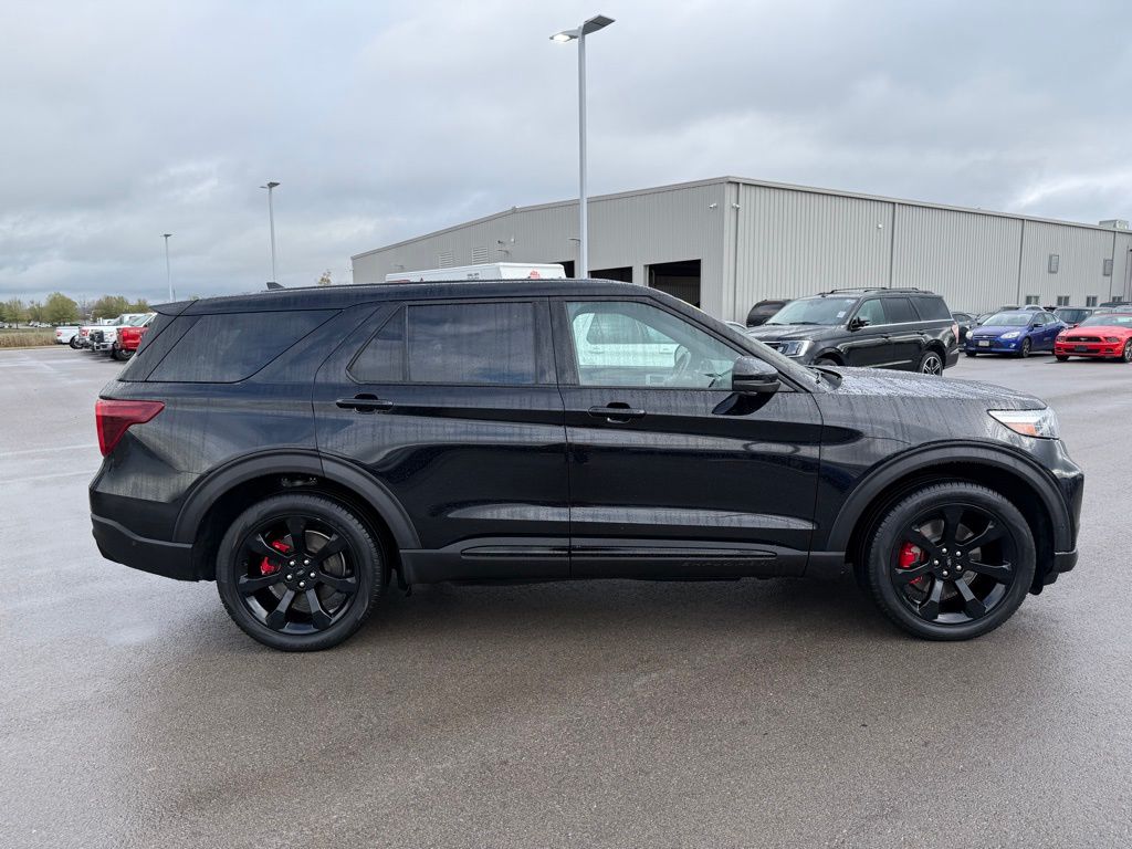 used 2021 Ford Explorer car, priced at $30,000