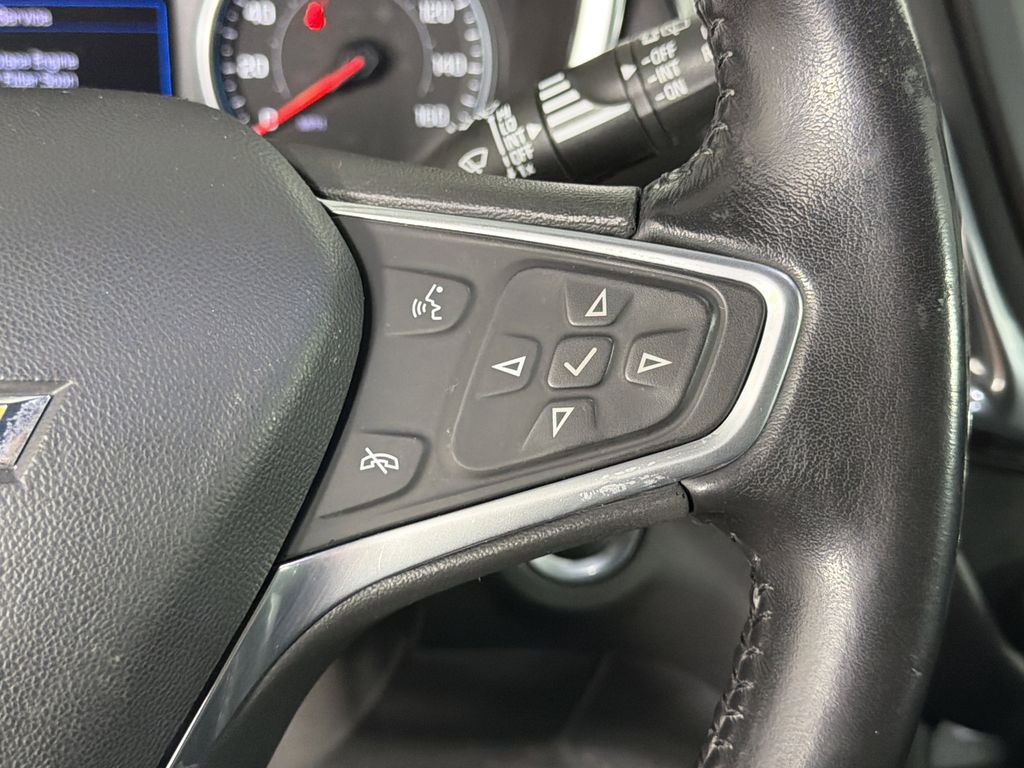 used 2022 Chevrolet Equinox car, priced at $16,498