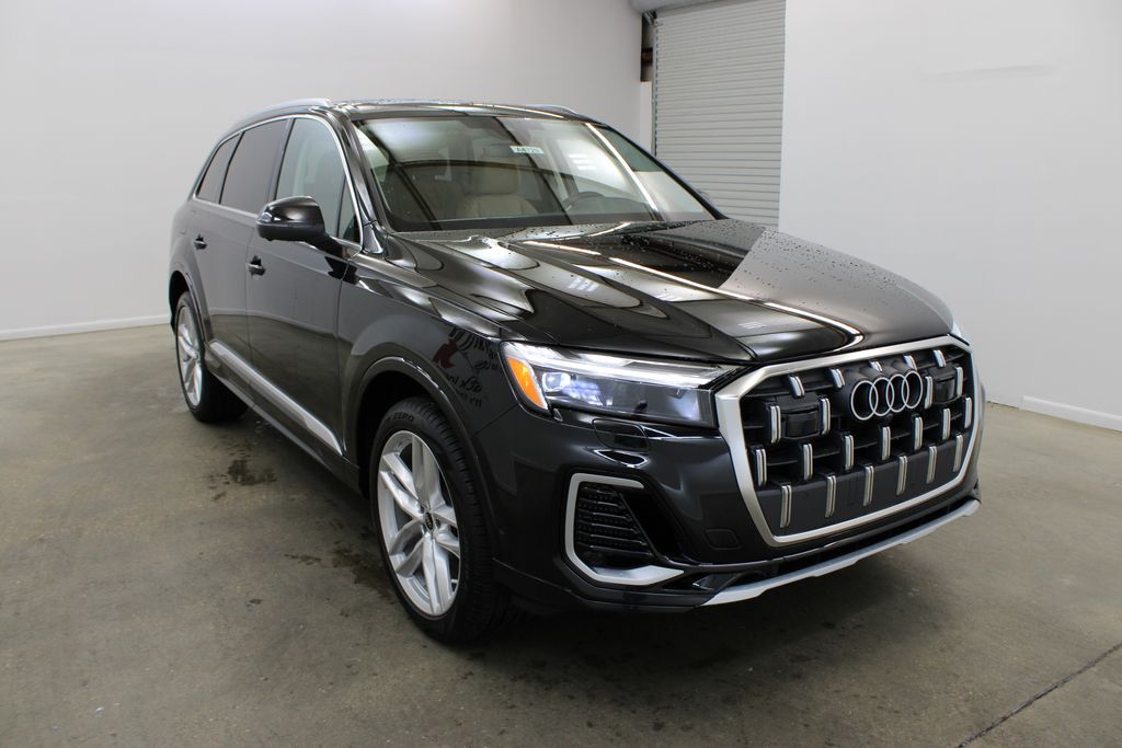 new 2025 Audi Q7 car, priced at $70,850