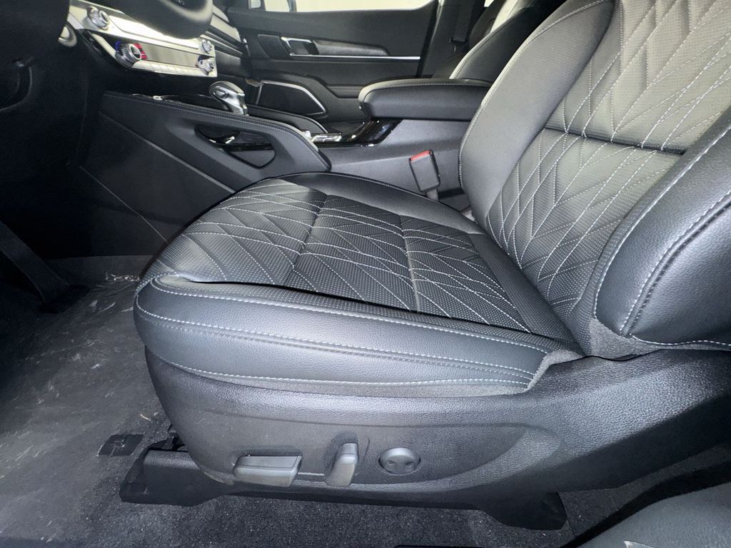 new 2025 Kia Telluride car, priced at $46,656