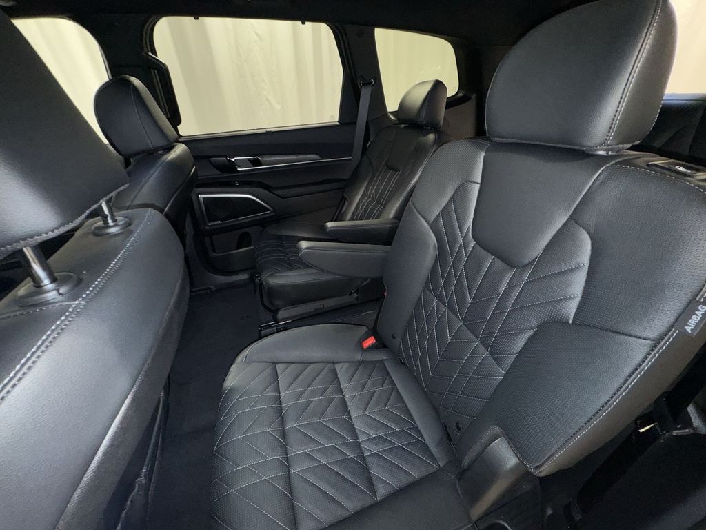 new 2025 Kia Telluride car, priced at $47,052