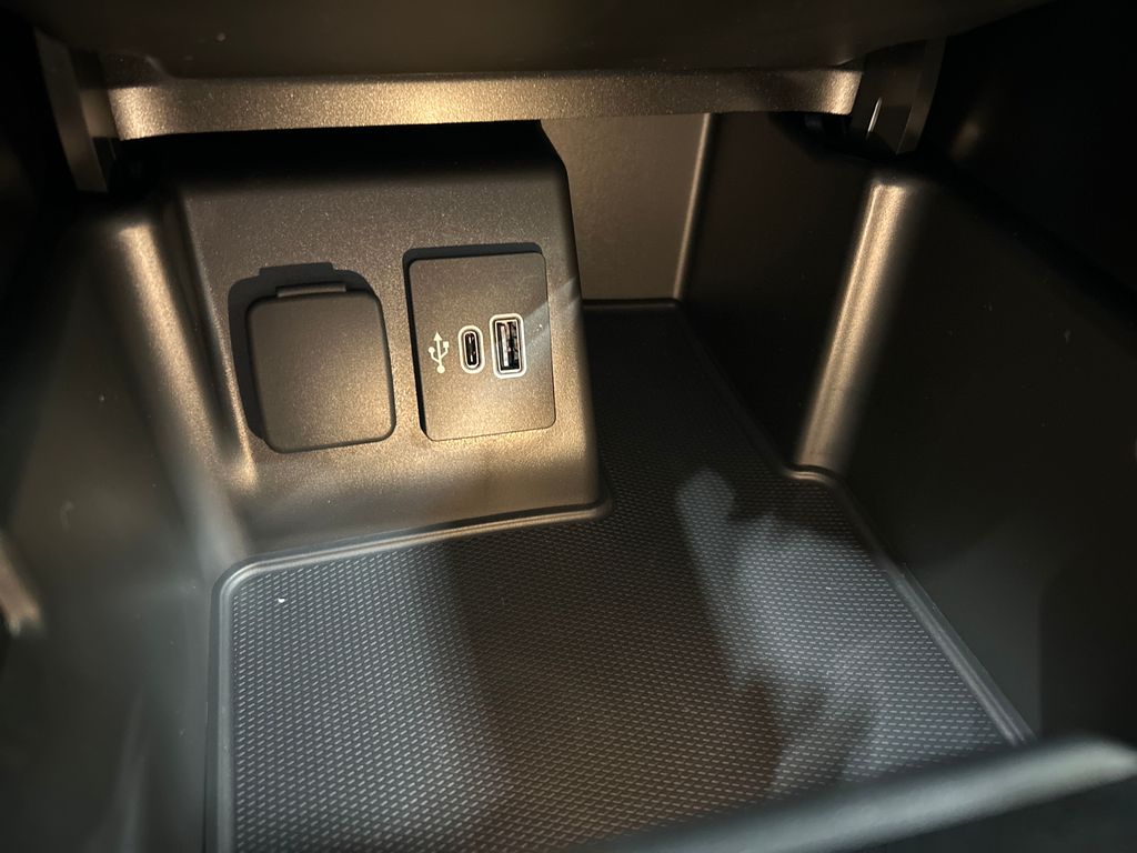 new 2025 Ford Explorer car, priced at $46,547