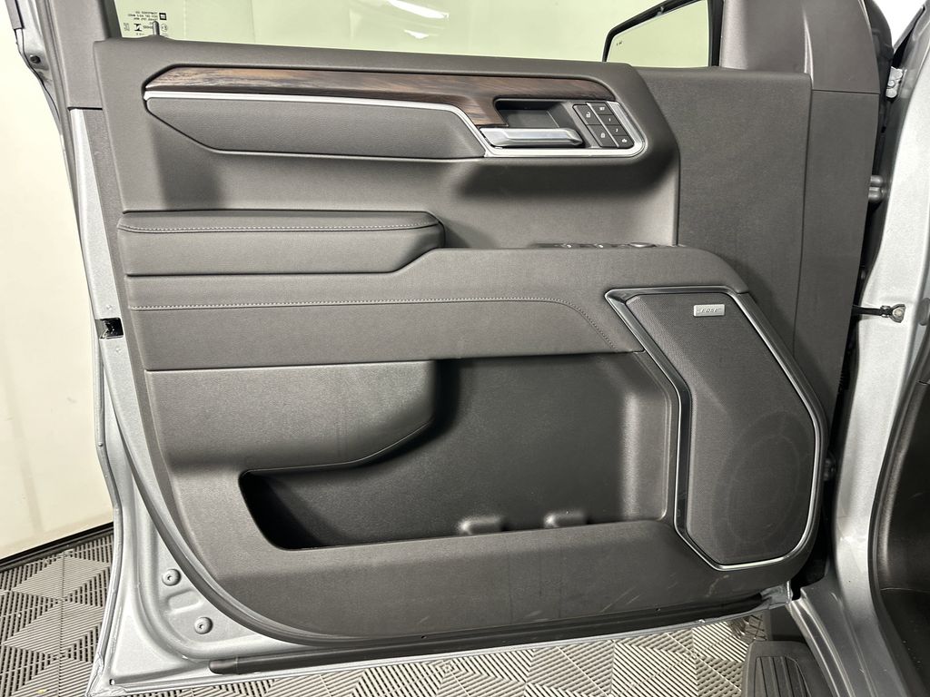 new 2025 GMC Sierra 1500 car, priced at $59,319