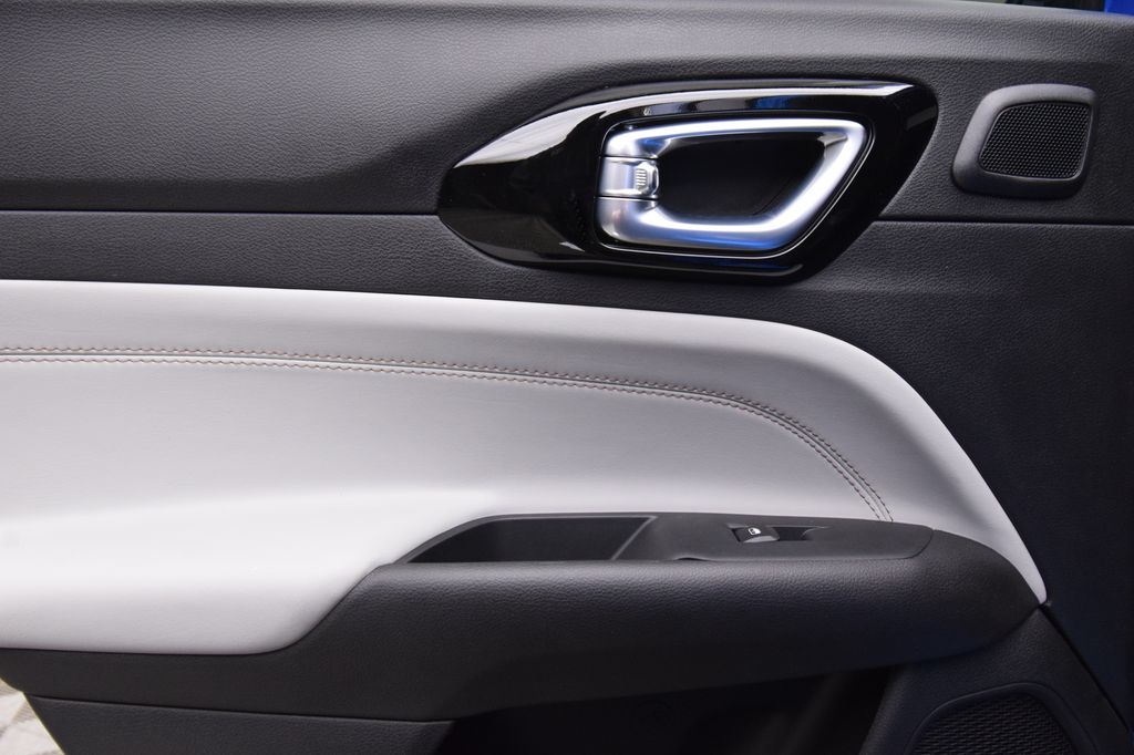 new 2025 Jeep Compass car, priced at $36,179