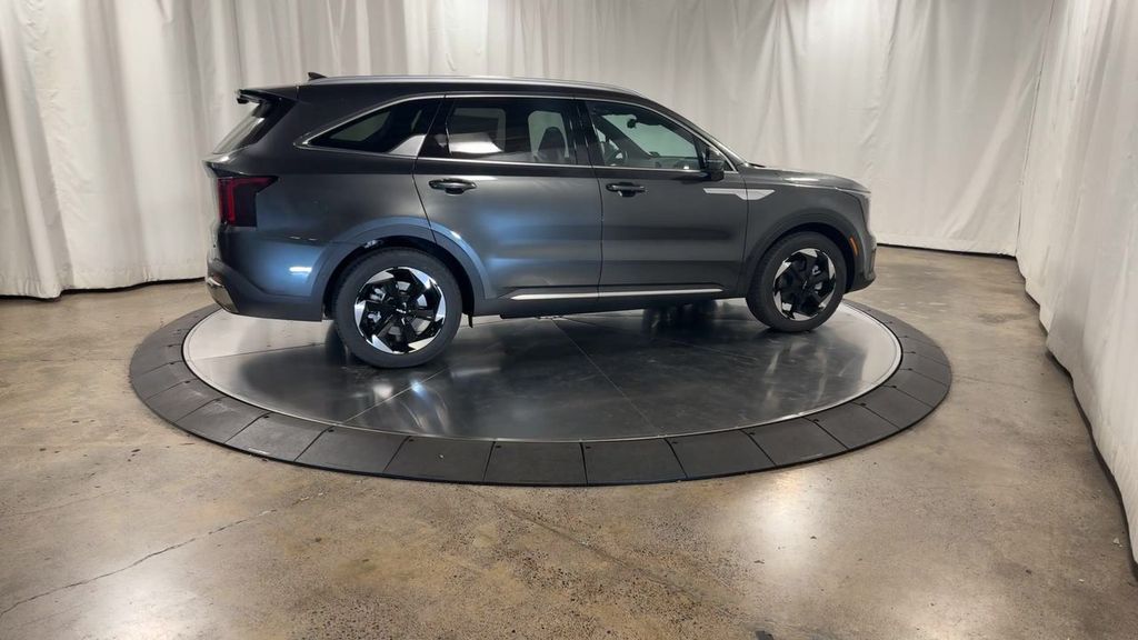 new 2025 Kia Sorento Hybrid car, priced at $47,682