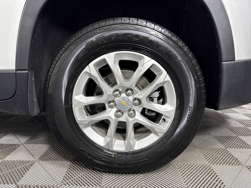 used 2021 Chevrolet Traverse car, priced at $25,997