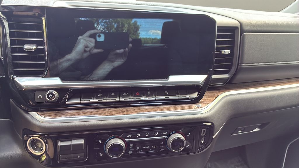 used 2022 Chevrolet Silverado 1500 car, priced at $40,400