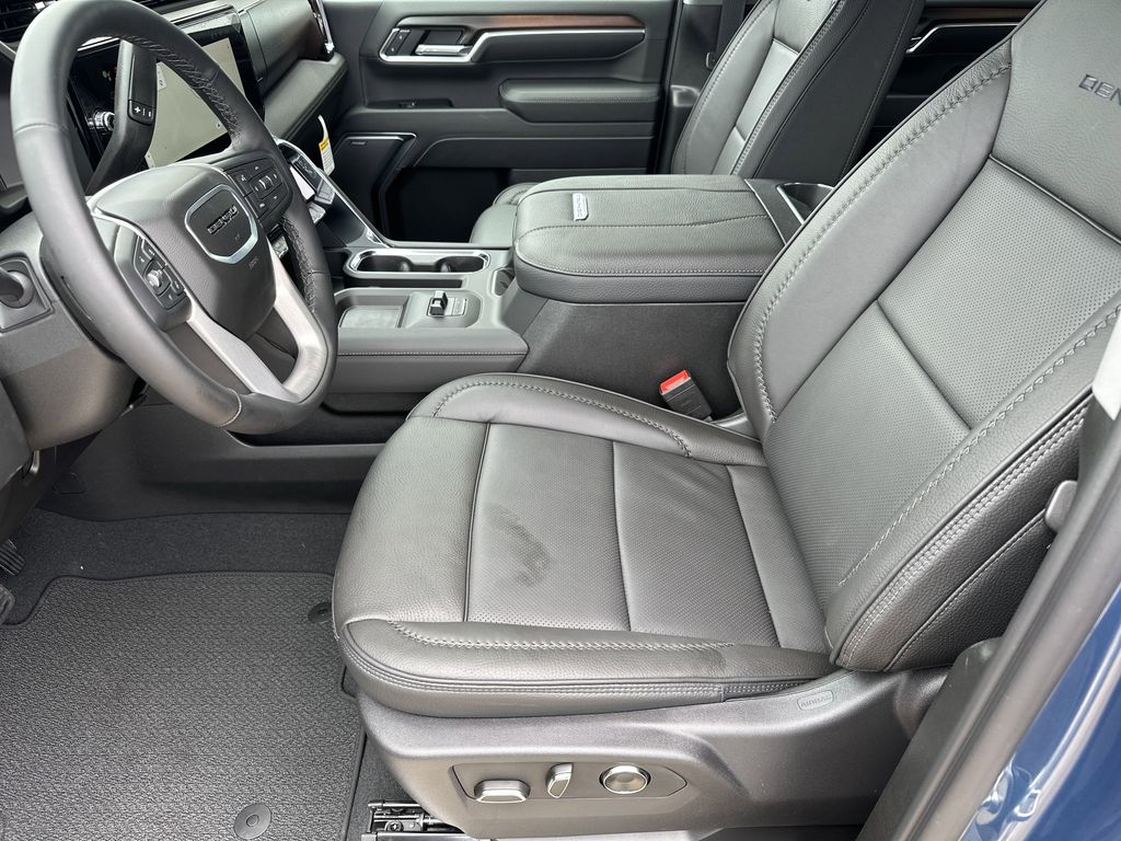 new 2025 GMC Sierra 2500HD car, priced at $85,039